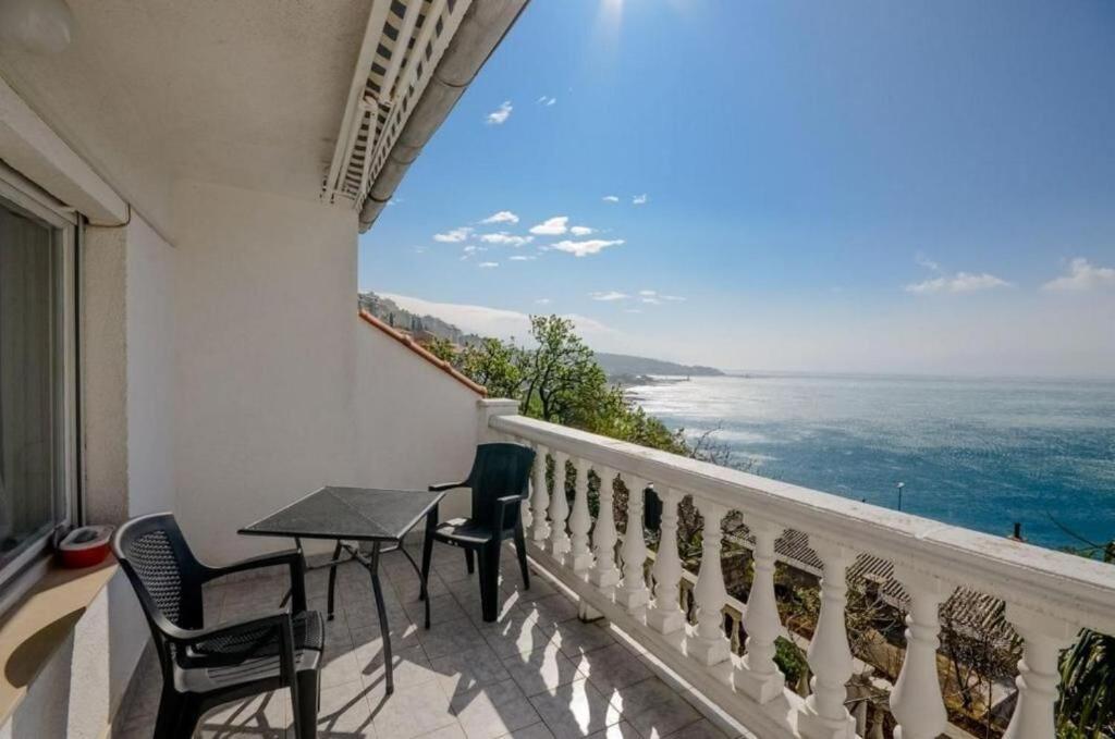 Apartments Lucia Сень Экстерьер фото