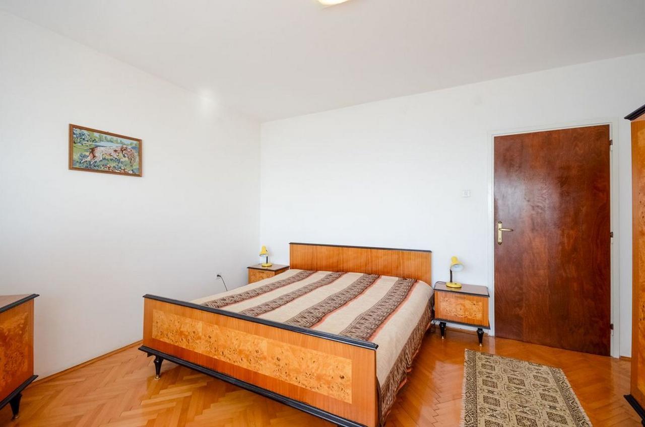 Apartments Lucia Сень Экстерьер фото
