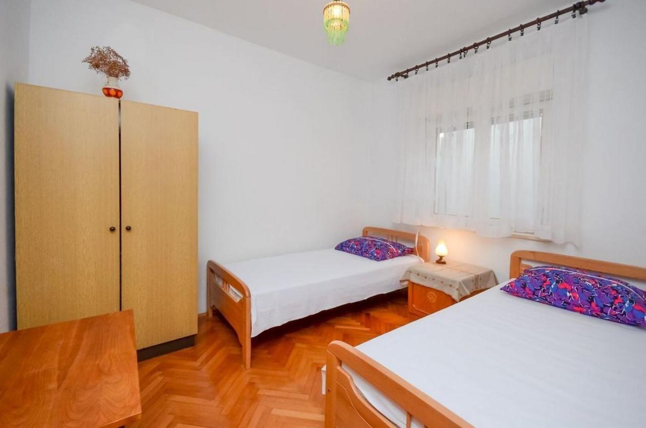 Apartments Lucia Сень Экстерьер фото