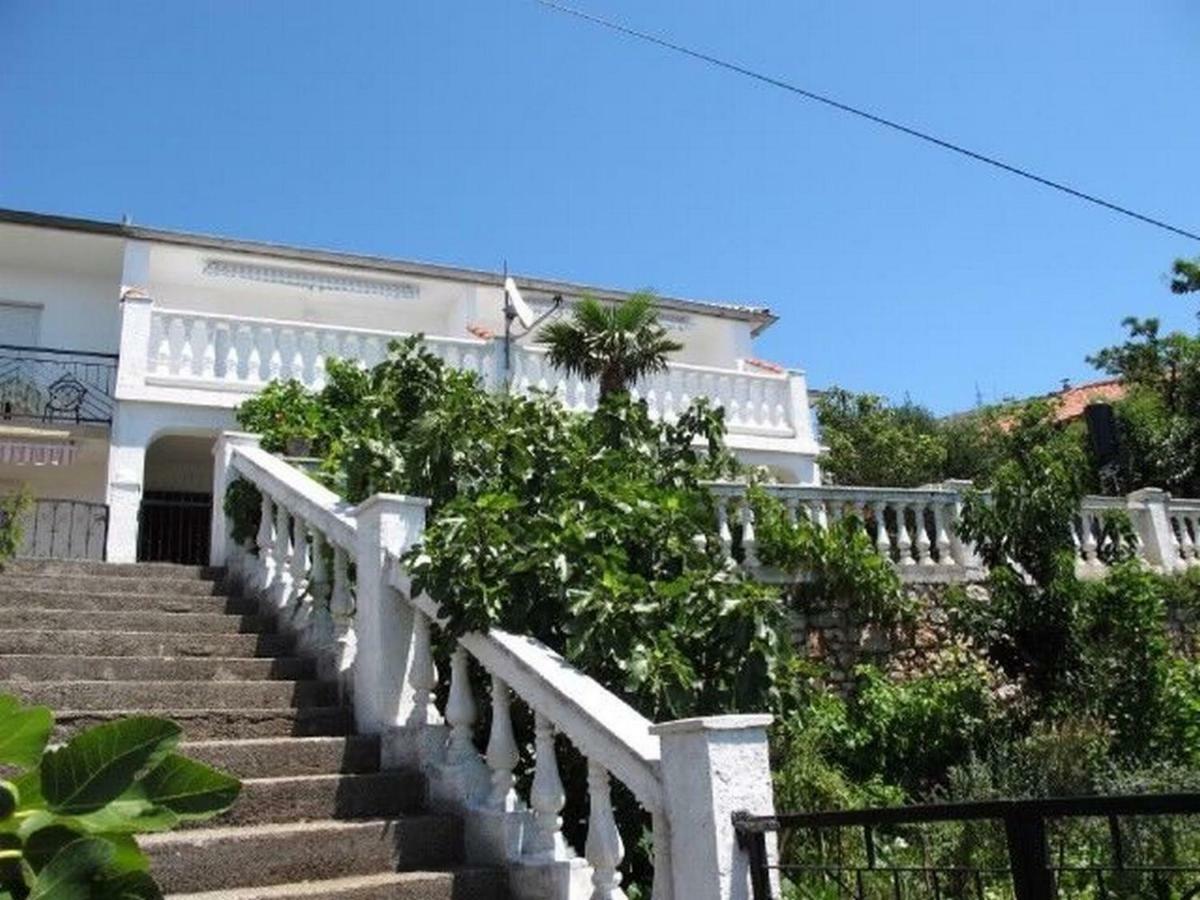 Apartments Lucia Сень Экстерьер фото